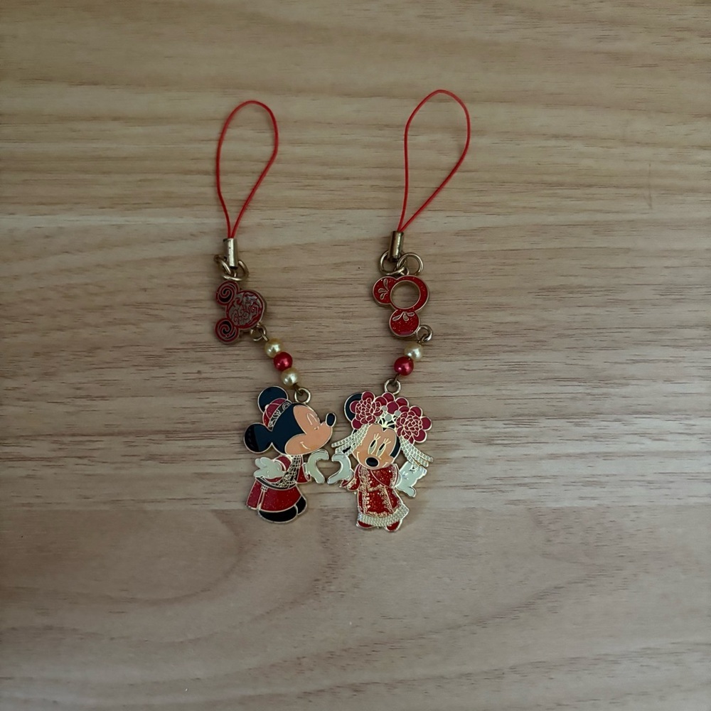MICKEY & MINNIE MOUSE Love Pair Keychain Charm HONG KONG DISNEYLAND Red